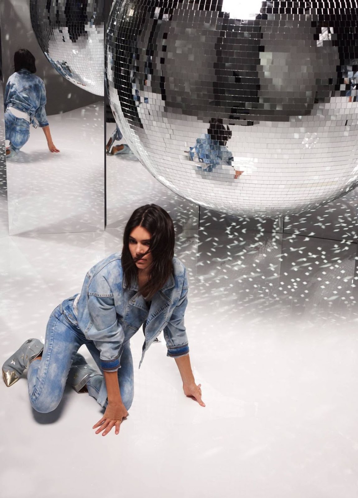 Artist Photoshops Himself Into Kendall Jenner S Photos And It