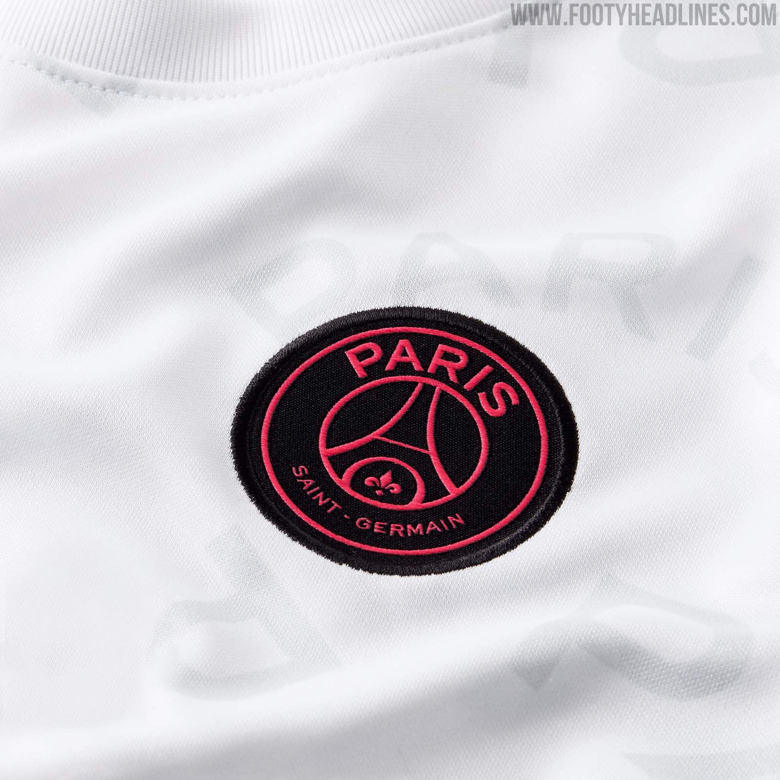 On Pitch: Paris Saint-Germain 20-21 Home Kit - Footy Headlines