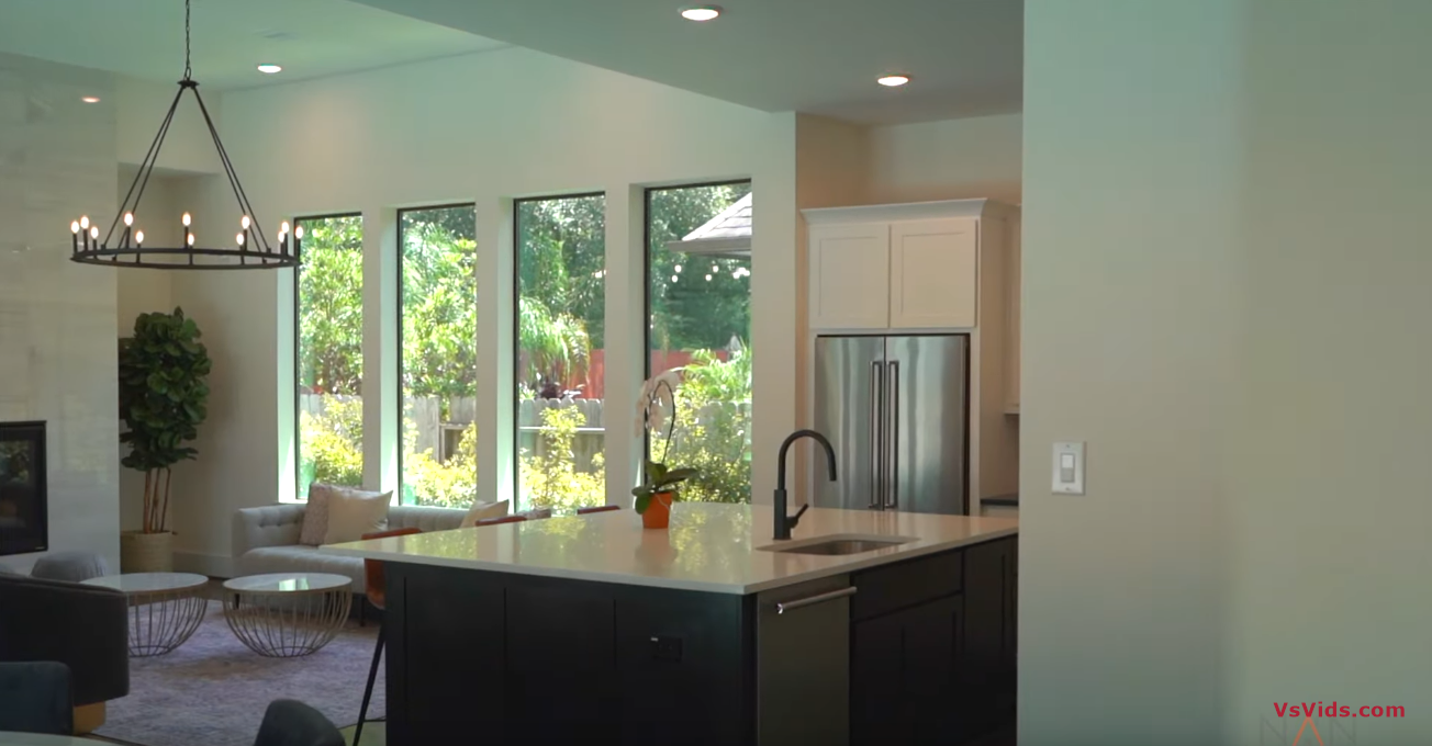 26 Photos vs. Breathtaking Contemporary Style Home in Gated Community | Houston, TX - Luxury Home & Interior Design Tour 26 Photos vs. Breathtaking Contemporary Style Home in Gated Community | Houston, TX - Luxury Home & Interior Design Tour