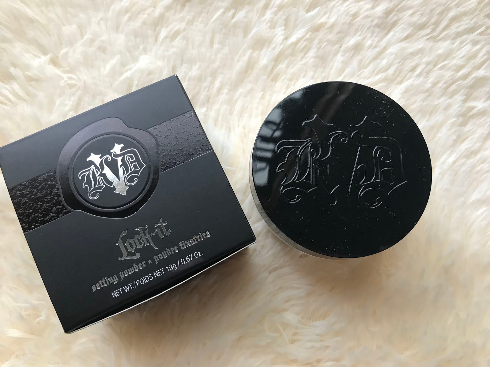 Kat Von D  Lock it Setting Powder review - All About Beauty