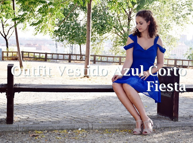 Outfit Vestido Azul Corto Fiesta