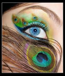 Peacock Patterned Eye Makeup