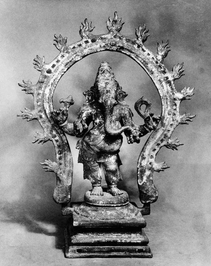 TELUGU WEB WORLD AMAZING INDIAN SCULPTURES COLLECTION