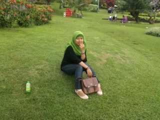 chacha booms: MODELING IN GALAXY JEMBER :D