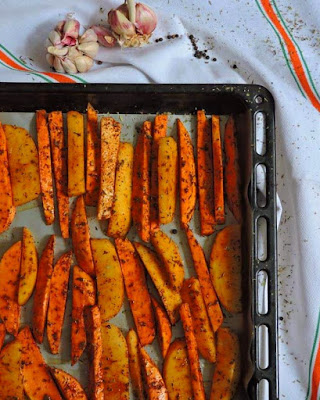 Chips de boniatos especiados asados en horno