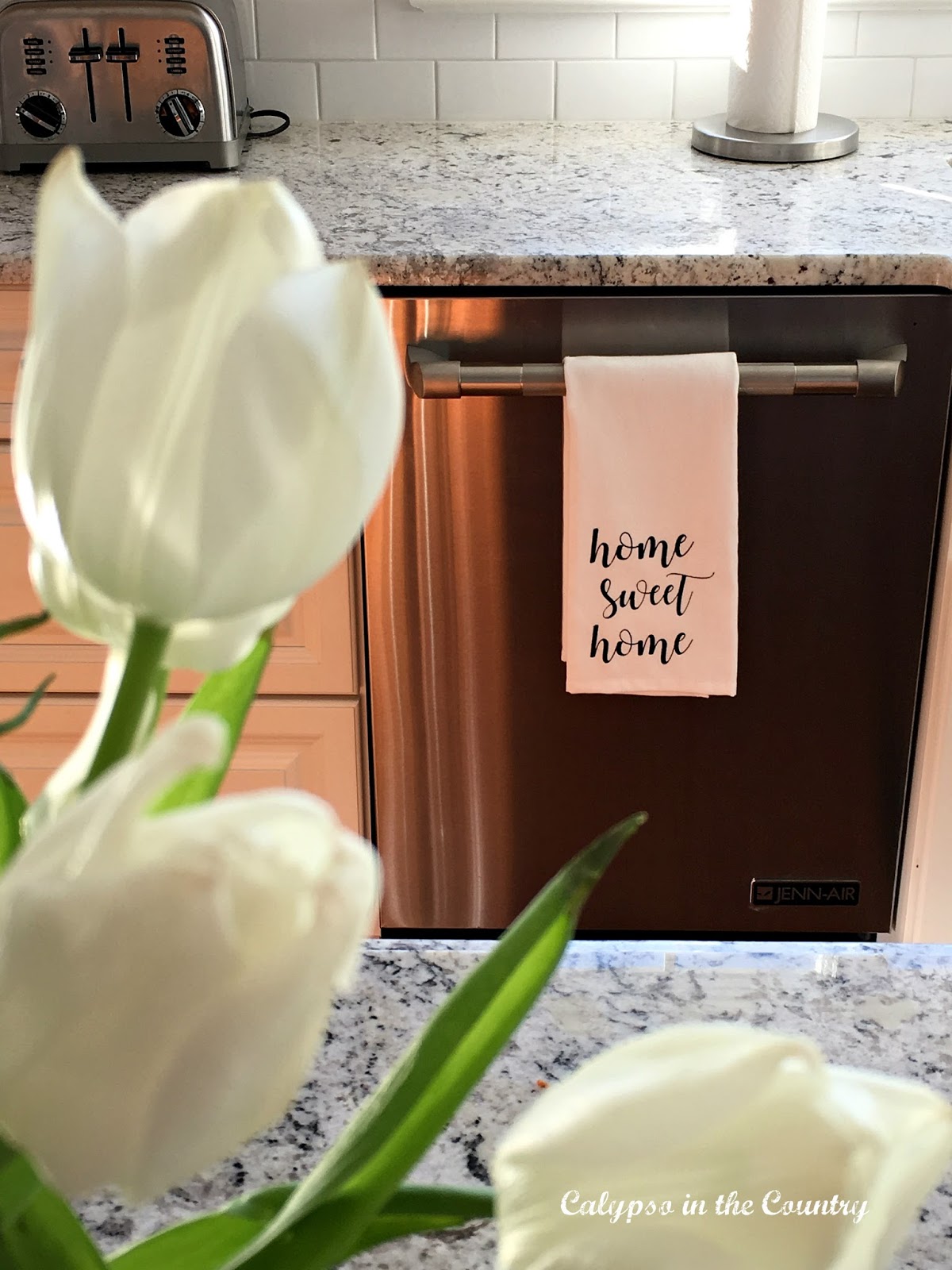 Calypso In The Country: Ways I Have Decorated With Tulips In My Home Calypso In The Country: Ways I Have Decorated With Tulips In My Home