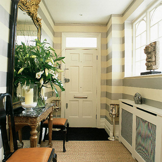 New Home Interior Design: Modern Hallway