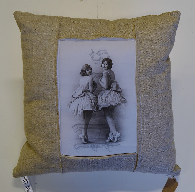 Litt a` hvert bloggshop: Nostalgiske puter fra Inger design