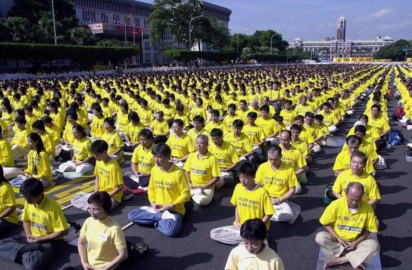 Đài Loan – Trung Quốc: Một bên dân được hưởng sự tự do, 1 bên là sự lô lệ của chế độ độc tài