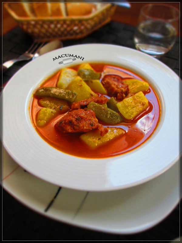 GUISADO DE PATATAS CON COSTILLAS