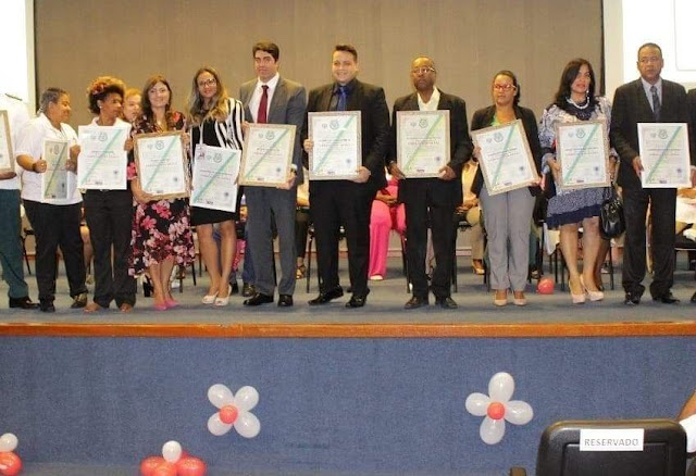Personalidades da Bahia são diplomados Embaixadores da Paz na Assembléia Legislativa Personalidades da Bahia são diplomados Embaixadores da Paz na Assembléia Legislativa