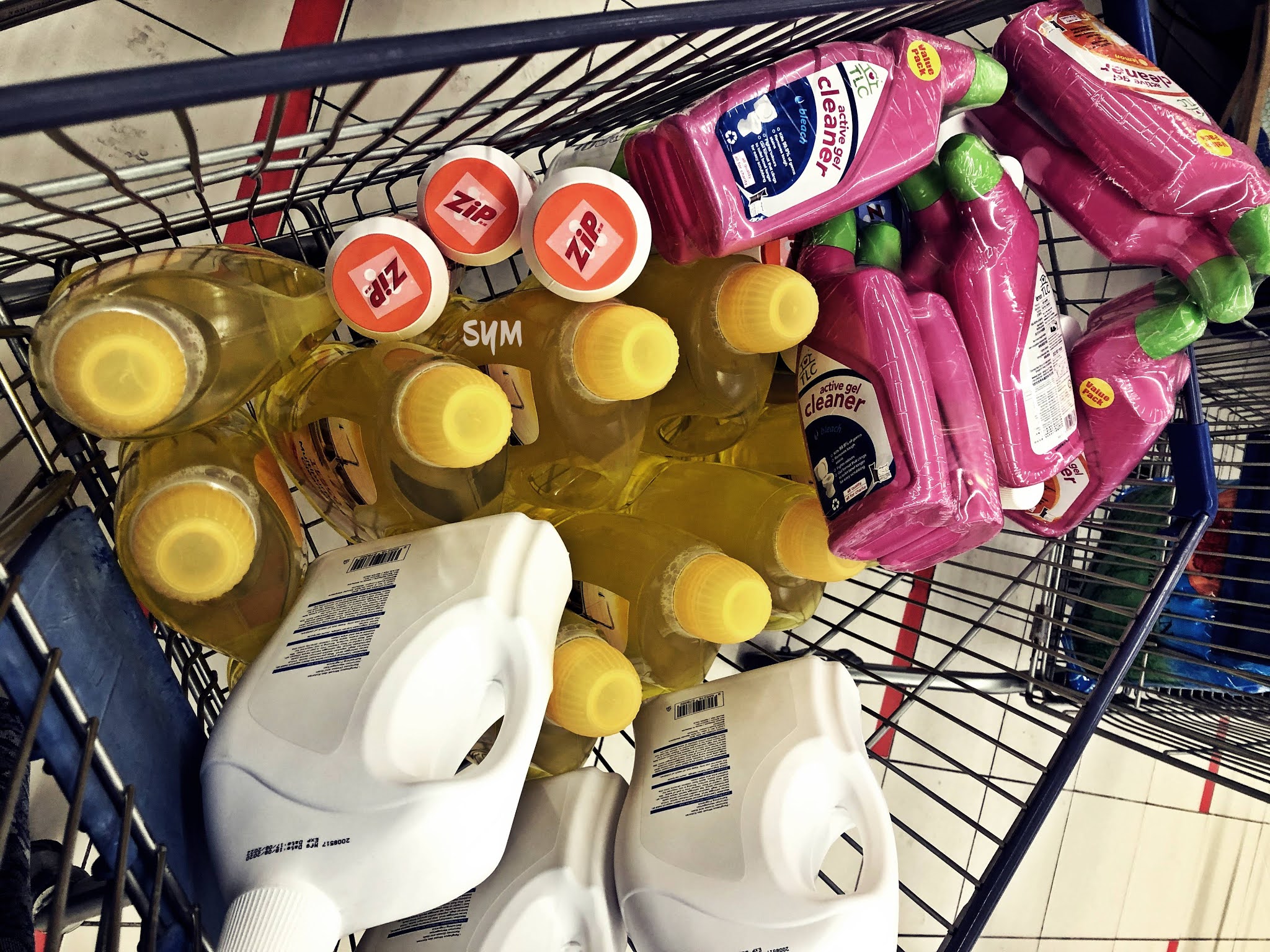 Sumbangan Barang  Barang Keperluan Kepada Mangsa Banjir Di Pahang