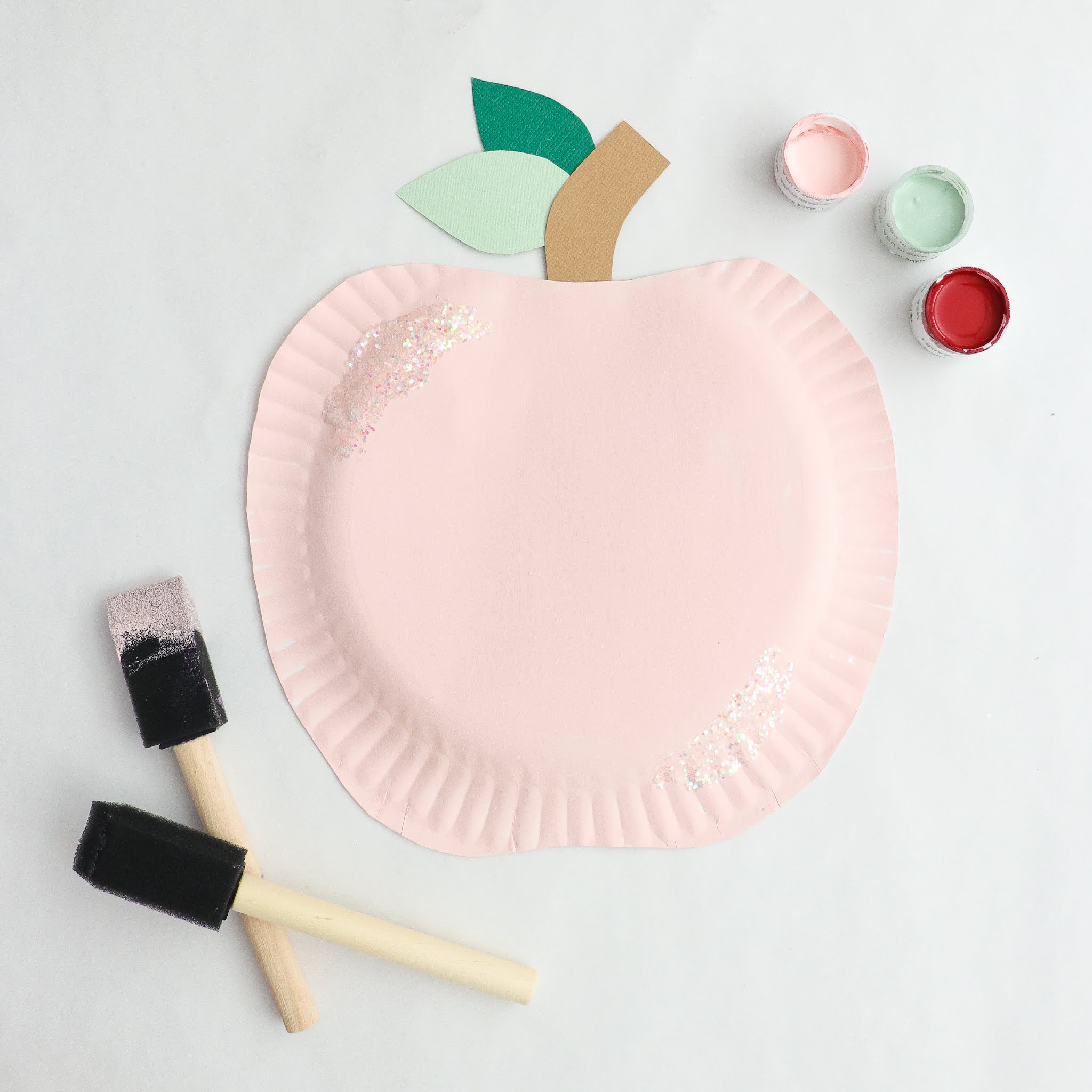 Back To School Paper Plate Apple Bag Craft - Kids Craft Room