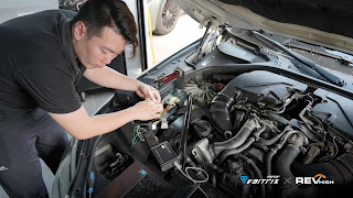 來自澳洲的汽車改裝品牌VAITRIX麥翠斯有最廣泛的車種適用產品，含汽油、柴油、油電混合車專用電子油門控制加速器，搭配外掛晶片及內寫，高品質且無後遺症之動力提升，也可由專屬藍芽App–AirForce GO切換一階、二階、三階ECU模式。外掛晶片及電子油門控制器不影響原車引擎保固，搭配不眩光儀錶，提升馬力同時監控愛車狀況。另有馬力提升專用水噴射可程式電腦及套件，改裝愛車不傷車。適用品牌車款： Audi奧迪、BMW寶馬、Porsche保時捷、Benz賓士、Honda本田、Toyota豐田、Mitsubishi三菱、Mazda馬自達、Nissan日產、Subaru速霸陸、VW福斯、Volvo富豪、Luxgen納智捷、Ford福特、Hyundai現代、Skoda、Mini; Altis、crv、chr、kicks、cla45、Focus mk4、 sienta 、camry、golf gti、polo、kuga、tiida、u7、rav4、odyssey、Santa Fe新土匪、C63s、Lancer Fortis、Elantra Sport、Auris、Mini R56、ST LINE...等。