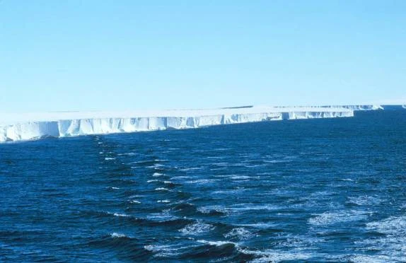 Barreira de Ross, uma das maiores barreiras de gelo do mundo