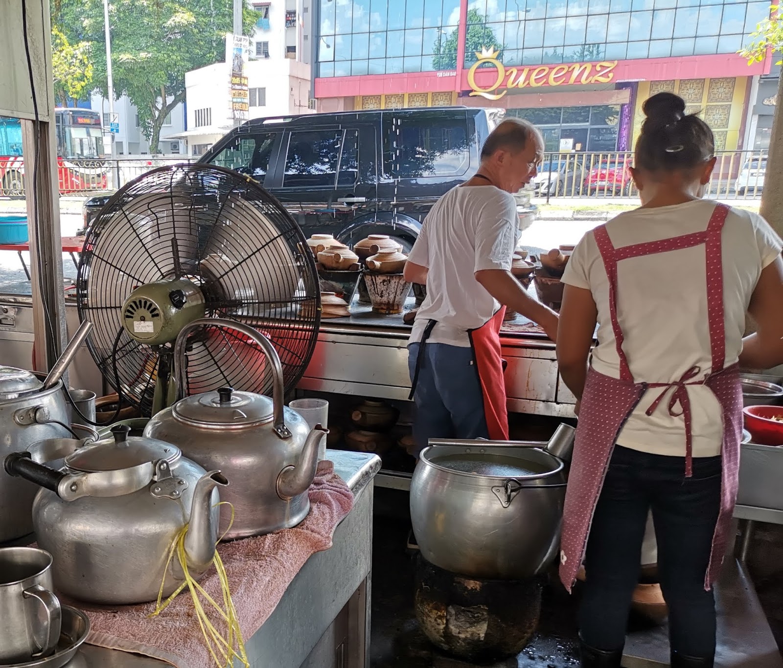 Claypot Chicken Rice Cooked with Charcoal Taman Kok Lian, Jalan Ipoh