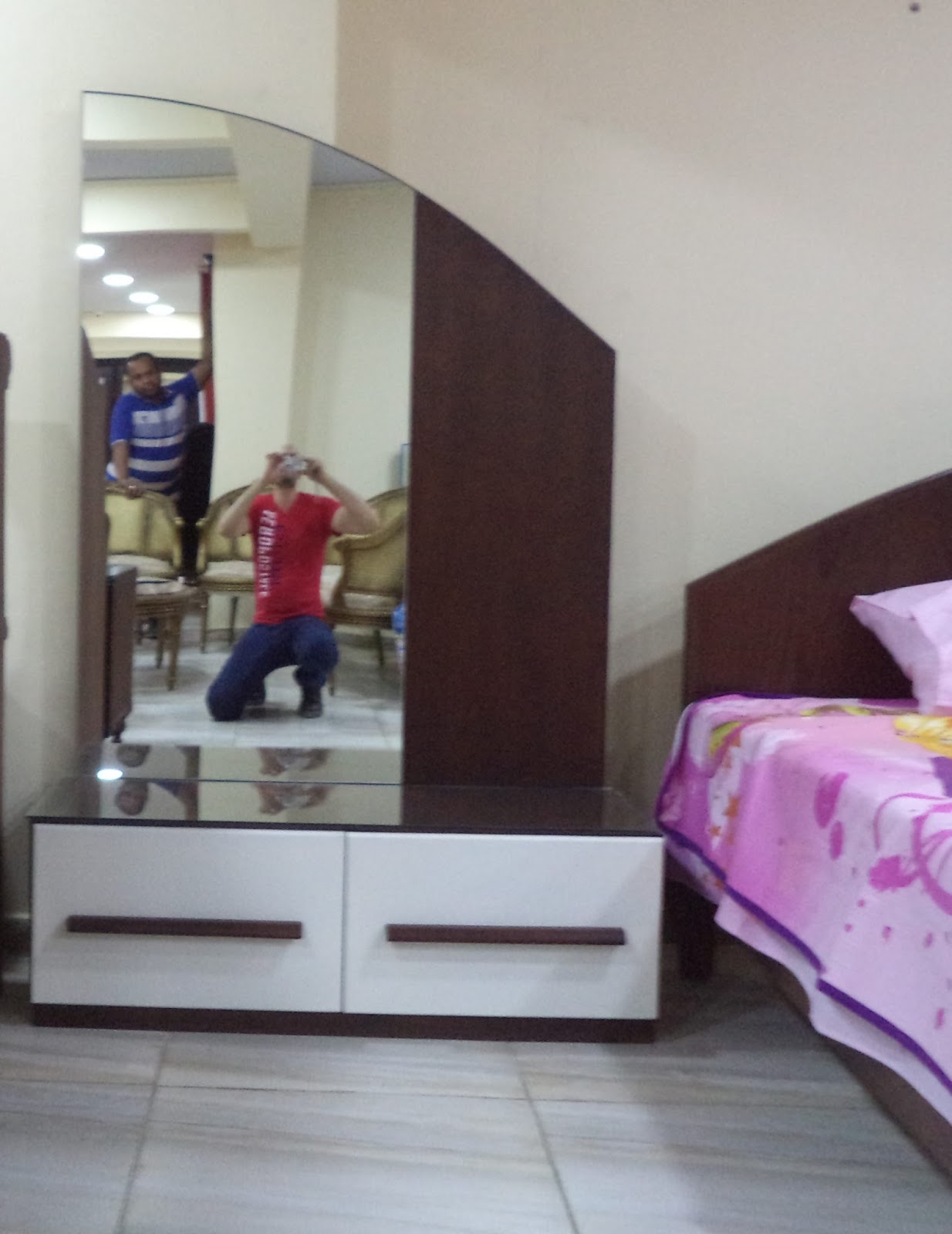 غرف نوم شبابي Attractive Furniture