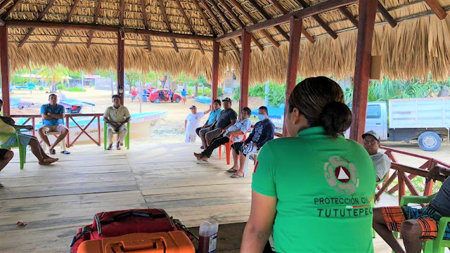 Imparten cursos de primeros auxilios a prestadores de servicios turísticos de Tututepec