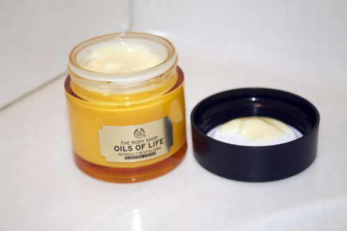 The Body Shop Oils of Life Intensely Revitalizing Sleeping Cream