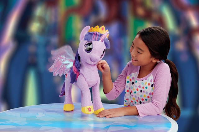 Giant%2BPrincess%2BTwilight%2BSparkle%2BToy%2BFair%2B2017%2BMerchandise.jpg