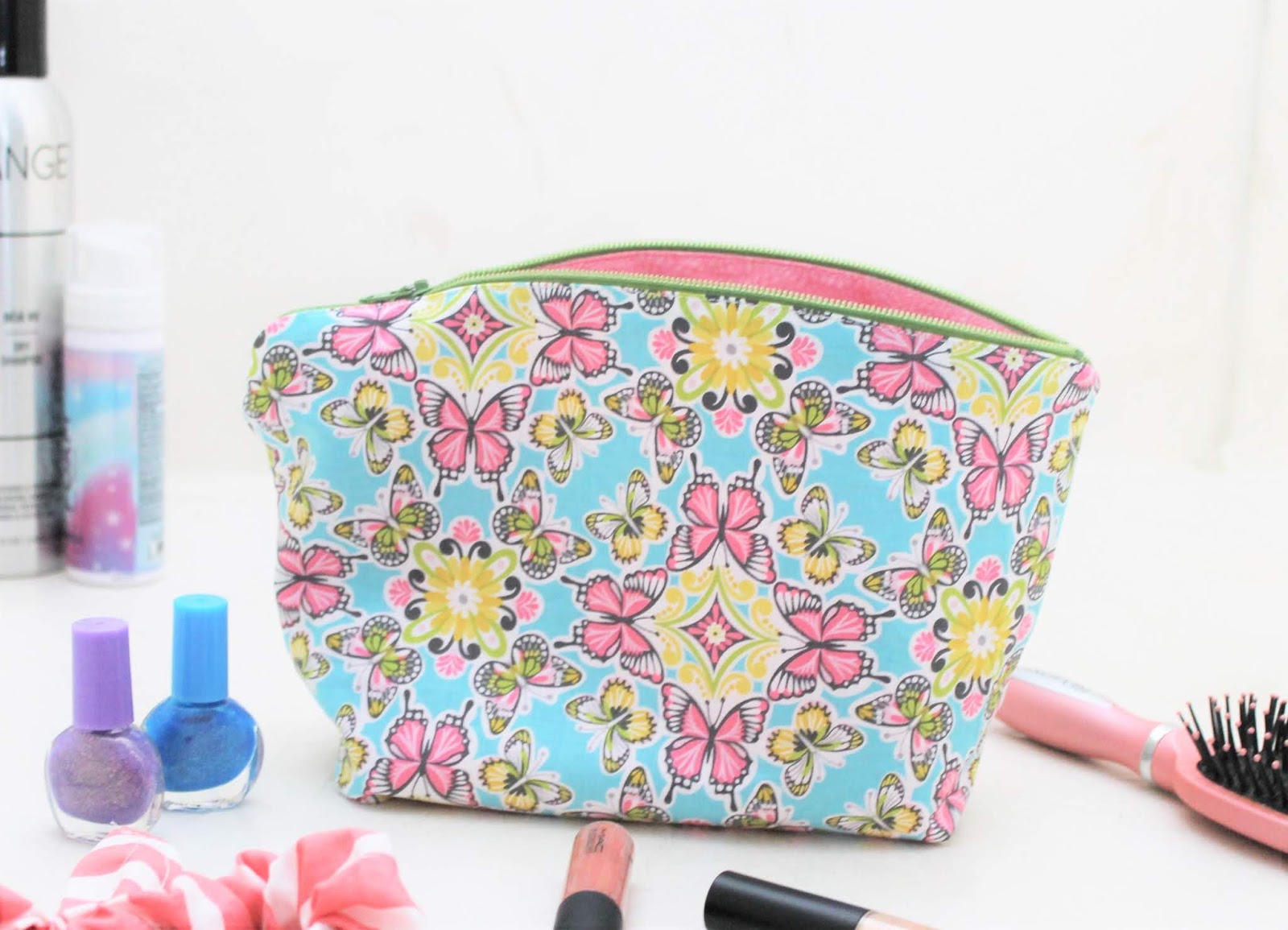 Quick Zipper Pouch Tutorial + Free Cosmetic Bag Pattern | Sew Simple Home