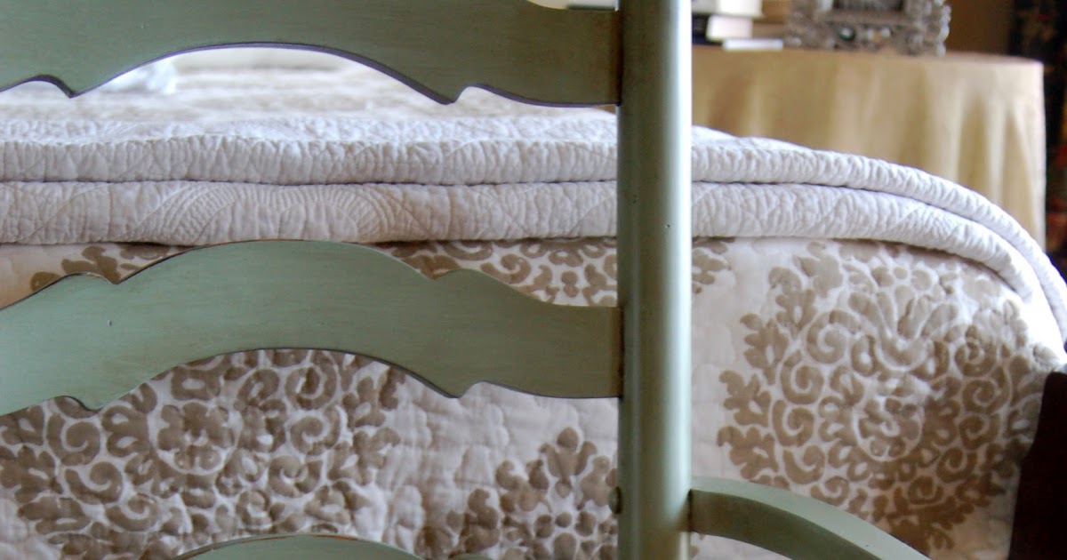 Beyond the Screen Door: How To: Recovering a Bench Cushion Beyond the Screen Door: How To: Recovering a Bench Cushion