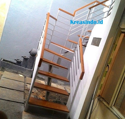 10 Model Tangga Trap Besi Kombinasi Kayu Kamper
