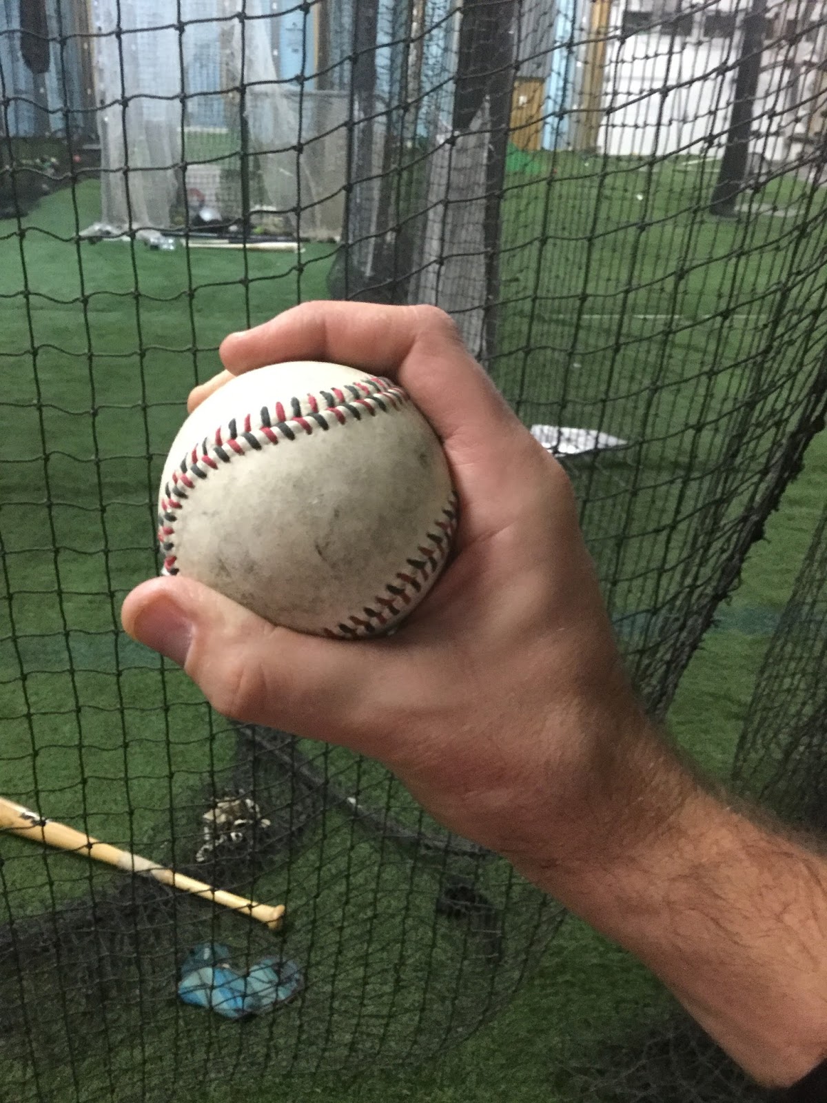 Mozingo Baseball Curveball grips and spin