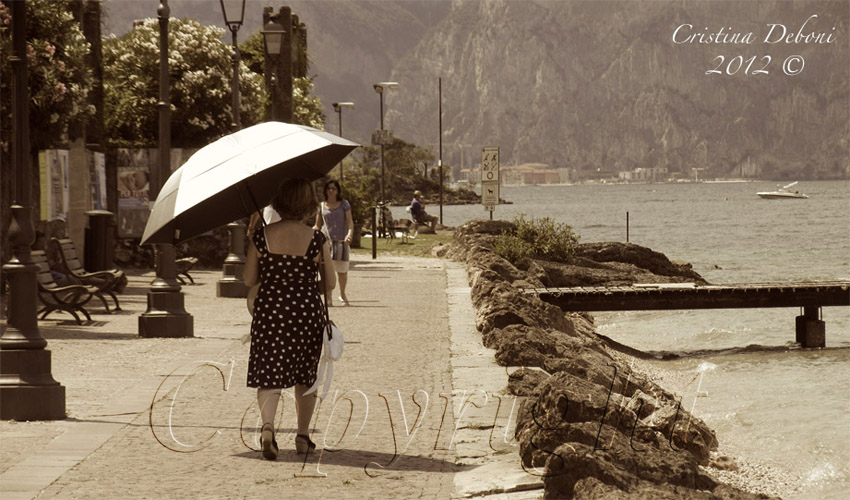 Esplorando: Racconto d'altri tempi. Vita da spiaggia a Malcesine. Lago