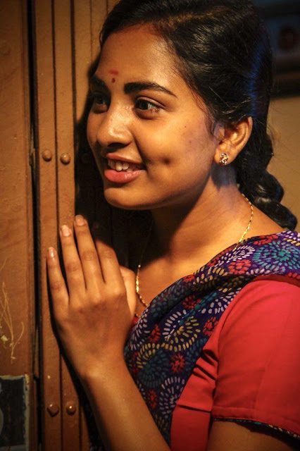 Gorgeous Dimple Beauty Sruthi Dange Cute Smiling Pics 15