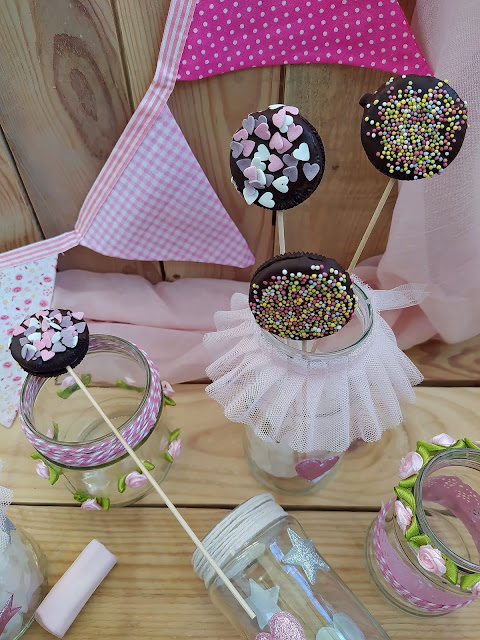 Piruletas de galletas Oreo Cumpleaños, fiestas, mesas dulces, comuniones, bautizos bodas, ideas originales, chocolate, decoración de azúcar, sin horno, fácil, chocolate, candybar Cuca