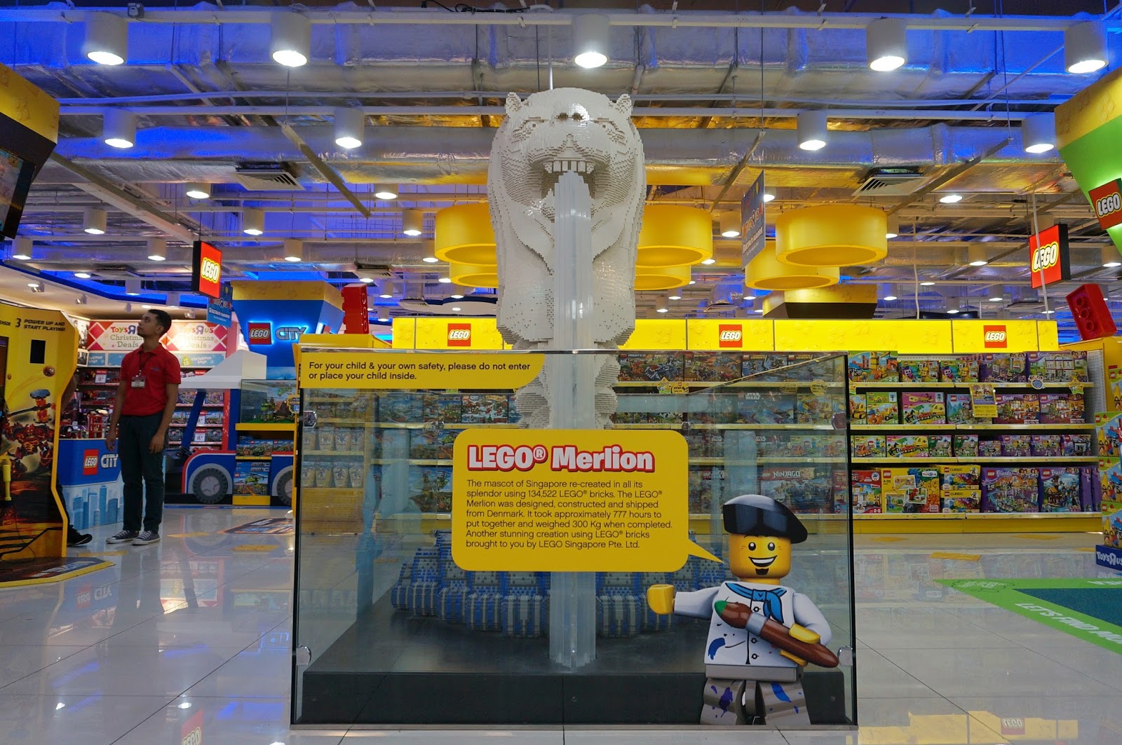 Toys"R"Us Vivocity Flagship Store Revamp!