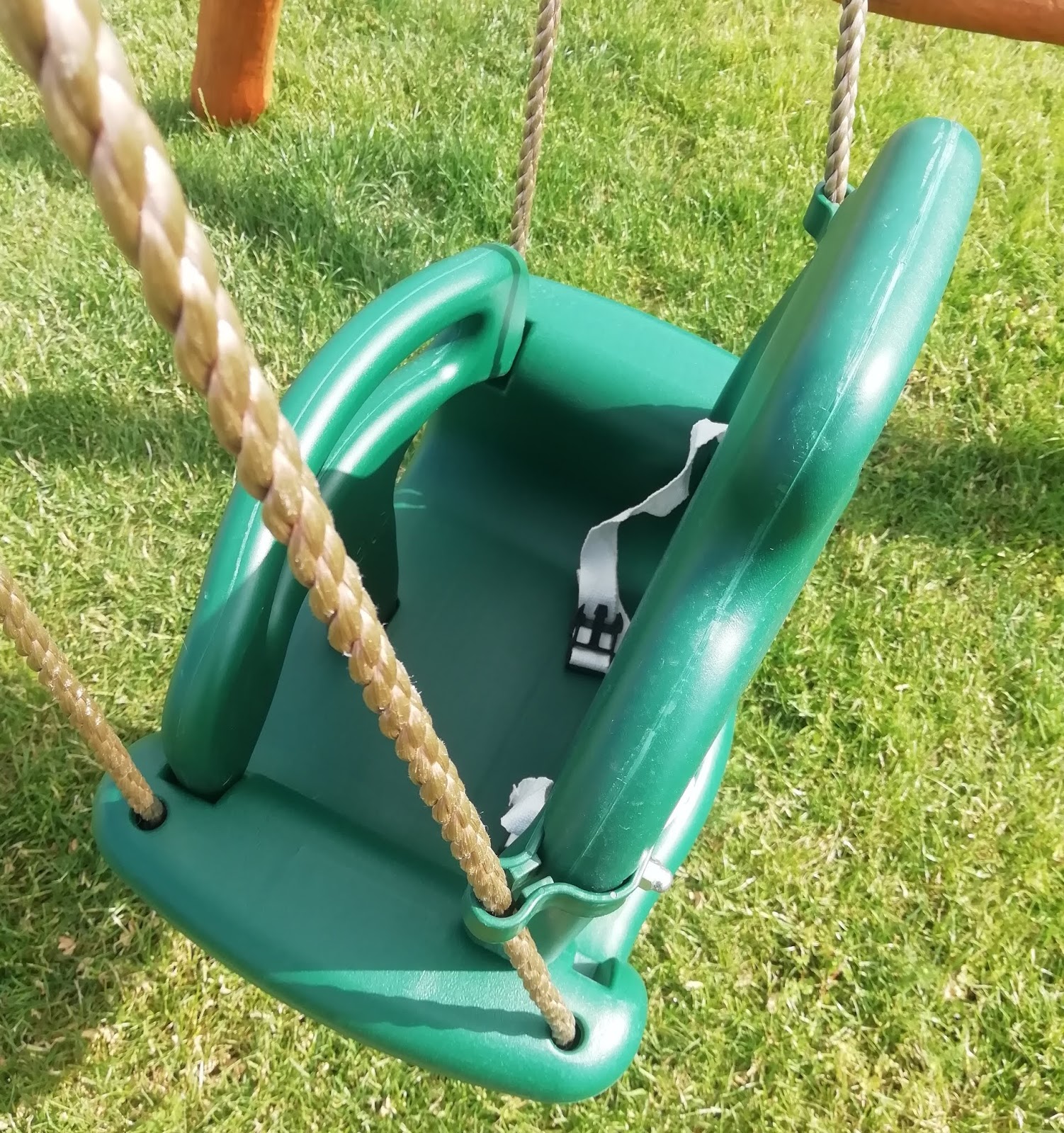 JuCheer testet Unsere Babyschaukel für den Garten von Wickey