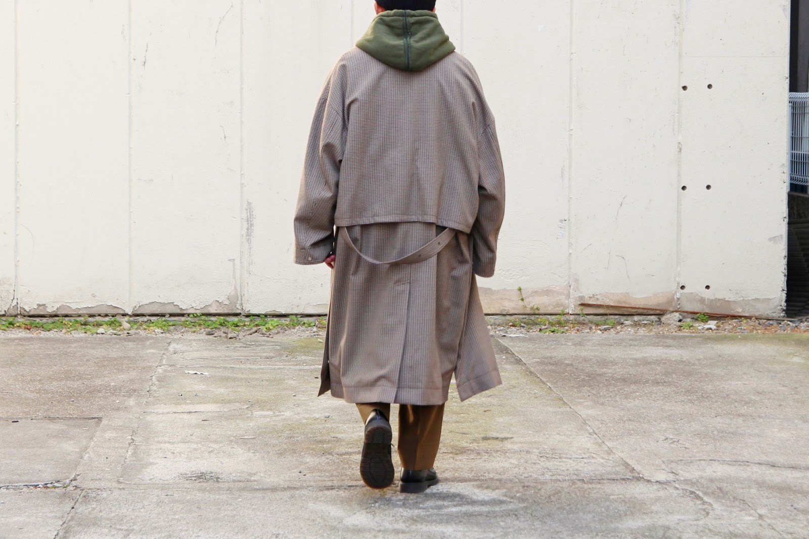 YOKE / ヨーク「3WAY BAL COLLAR SHARE COAT」 - input staff blog