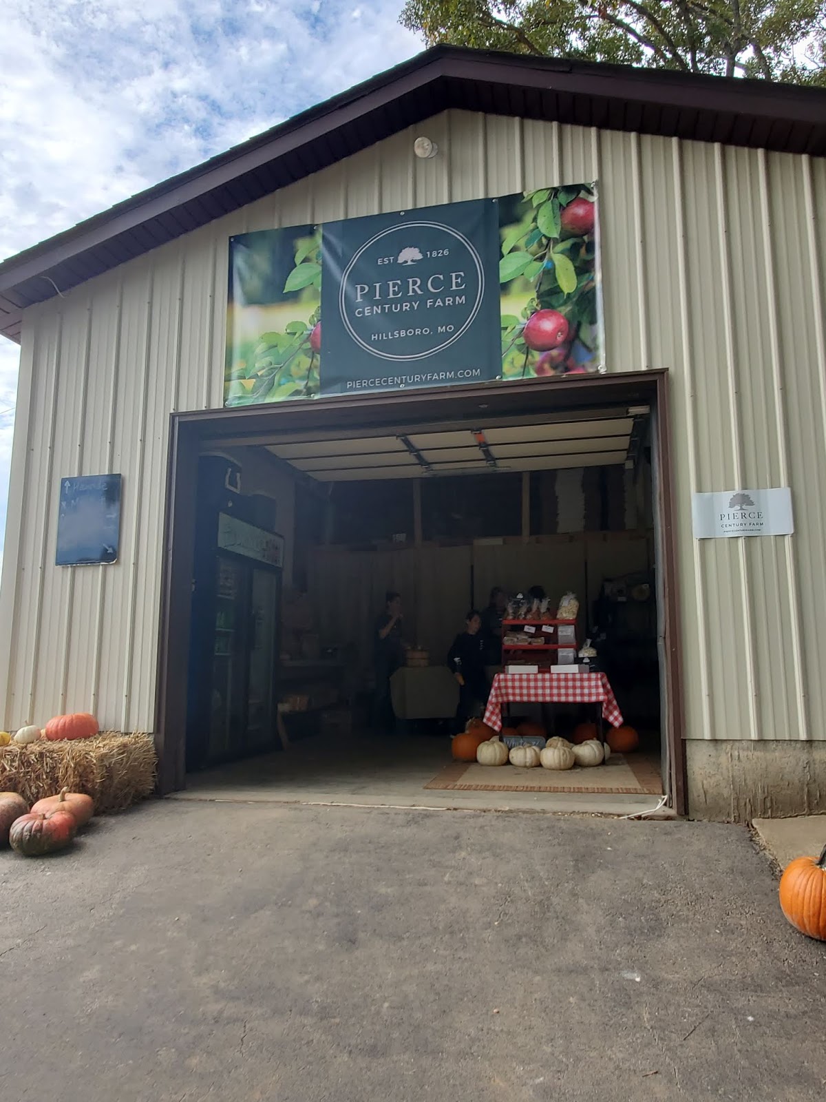 Play St. Louis Pierce Century Farm, Hillsboro