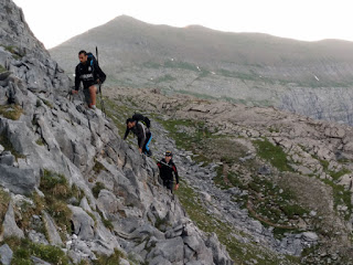 Saliendo del Refugio de Goriz