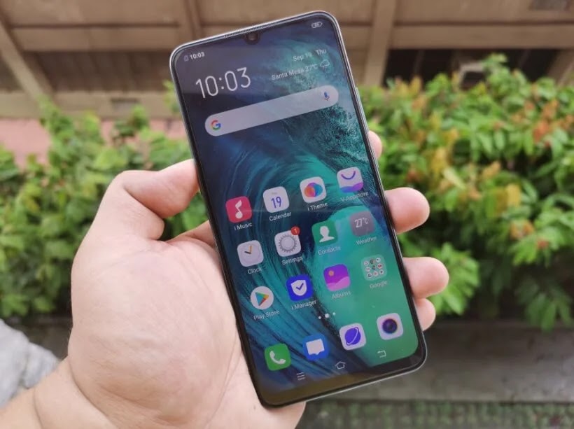 Vivo S1 Display With Notch That Holds The Selfie Camera