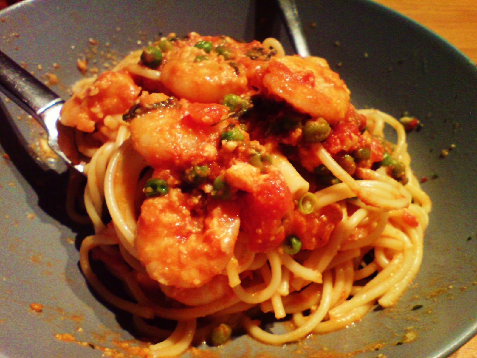 Lilys kleine Hobbykiste: Spaghetti mit Garnelen-Tomaten-Feta-Sauce