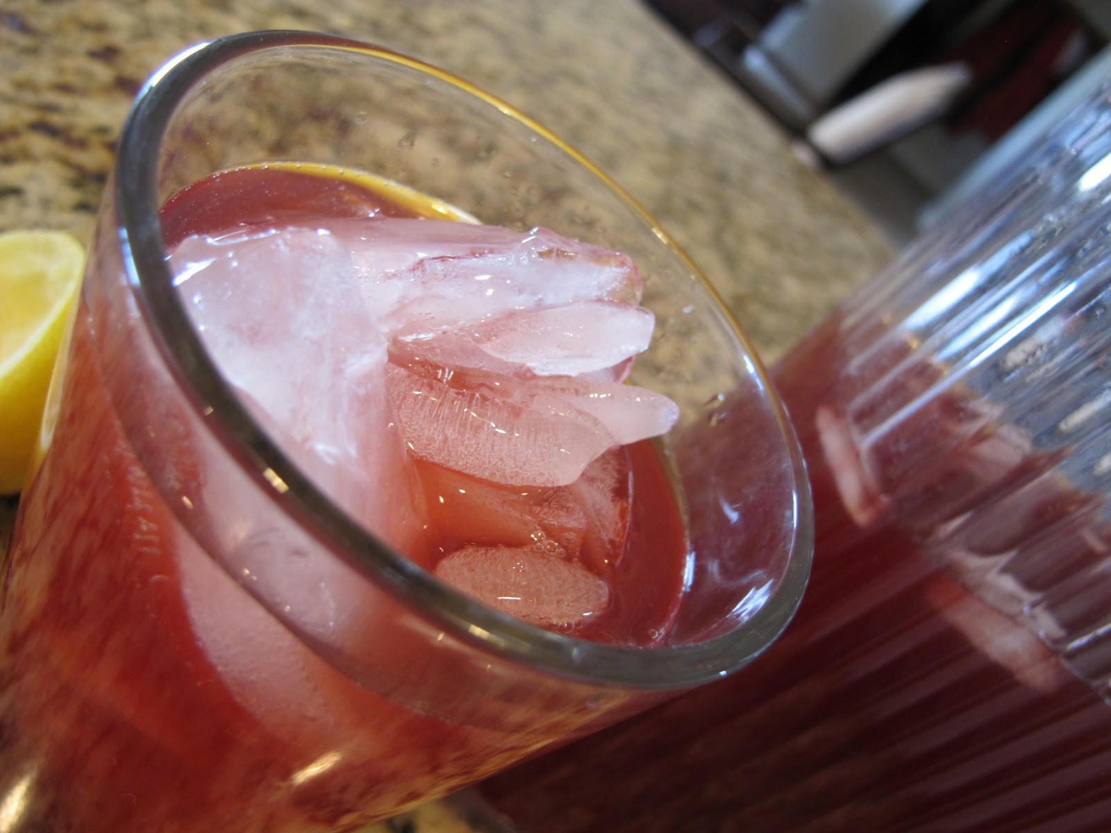 Simple. Healthy. Tasty Berry Lemonade
