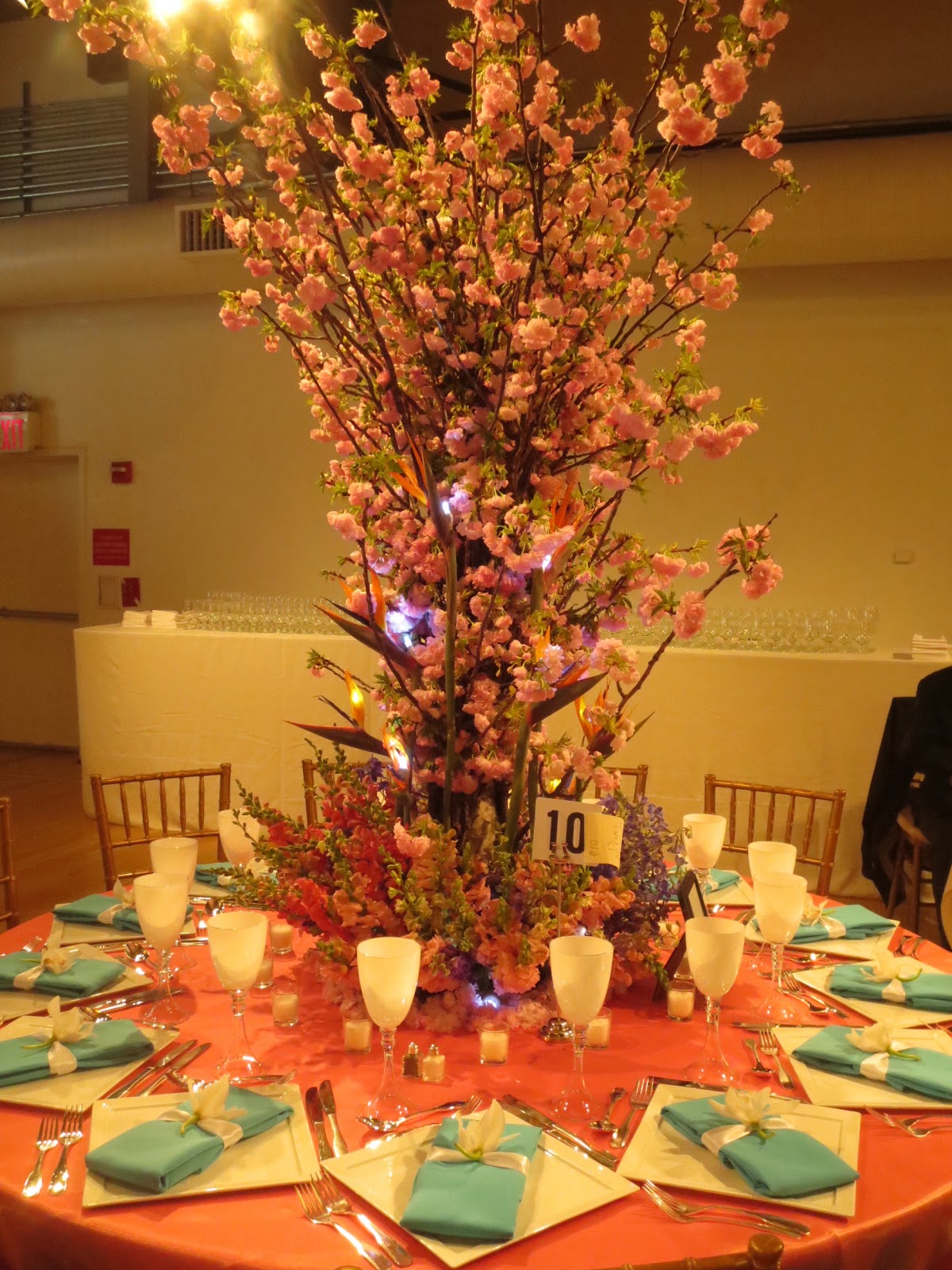 Koru Wedding Style {wedding centerpieces} large & in charge