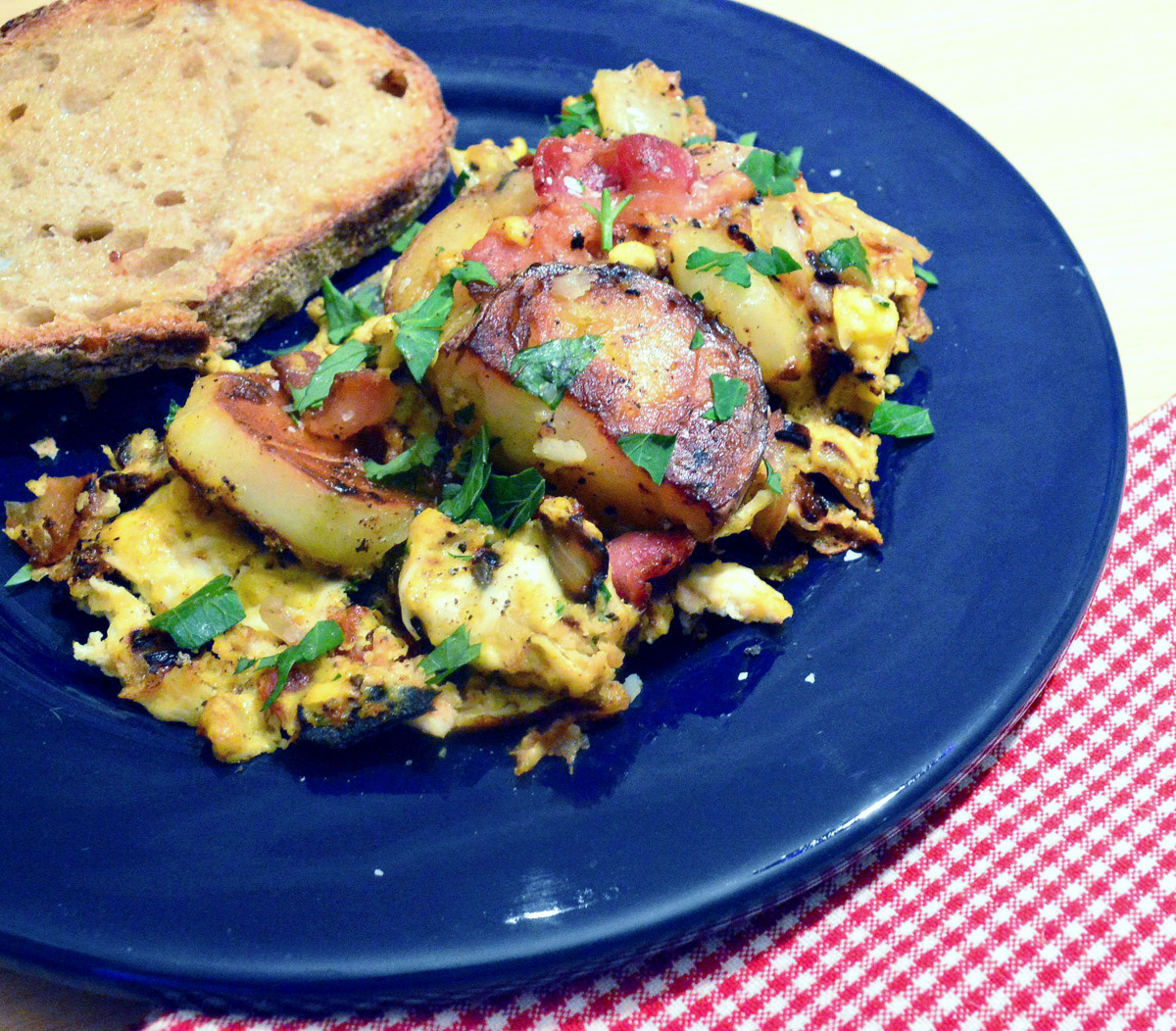 Egg Scramble with Potatoes, Bacon and Onion or Amana Hoppelpoppel