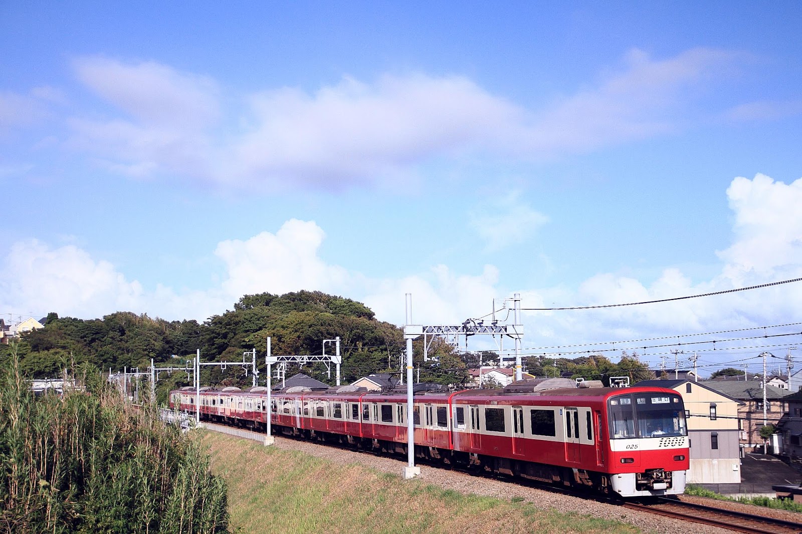 京急のある風景。。。 夏の風景