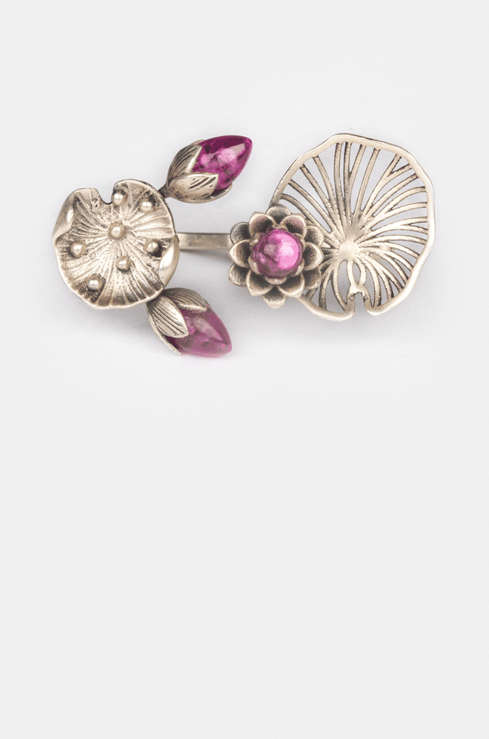 caratlane lotus collection