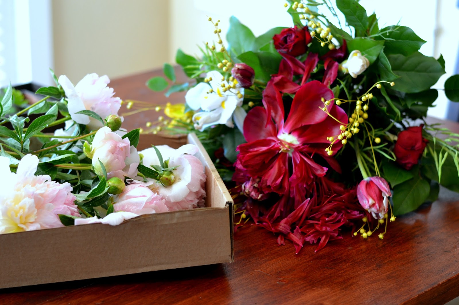 How to Refresh Flowers From the Market and Make a Bouquet Last for Weeks