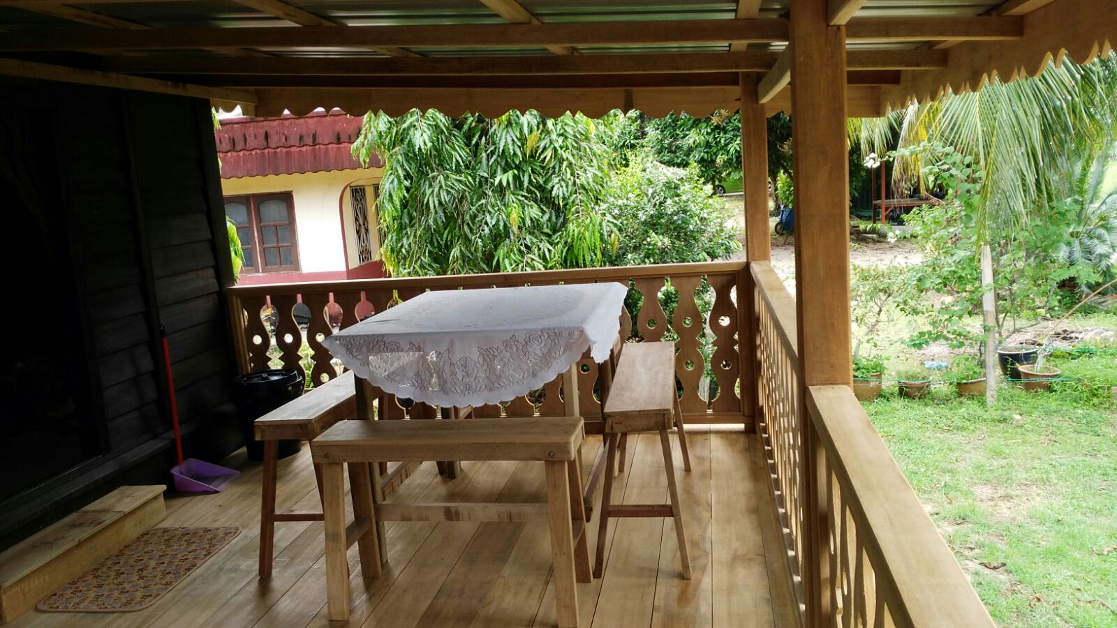HOMESTAY RUMAH KAMPUNG (Pantai Cenang)