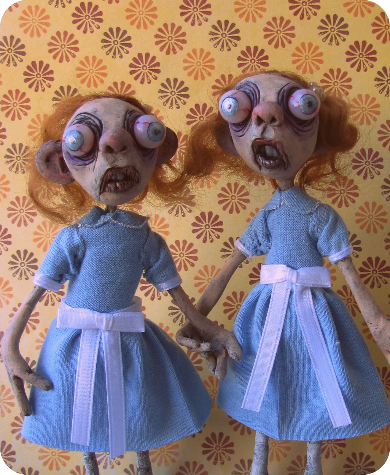 Пурсефона монстер хай. Куклы сиамские близнецы монстр монстр хай. Веркошки монстер хай. Персонажи близнецы. Куклы монстер хай сияние.