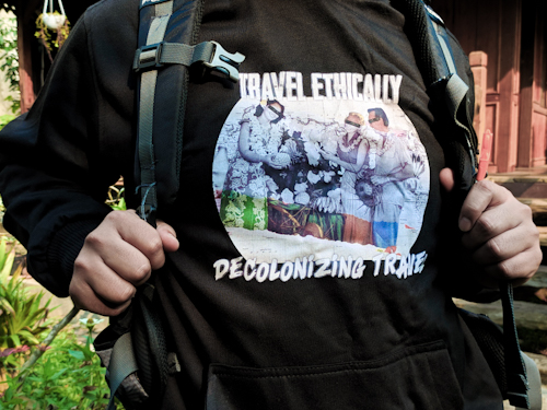 Desain untuk outfit traveling sablon hoodie di Instaprint.