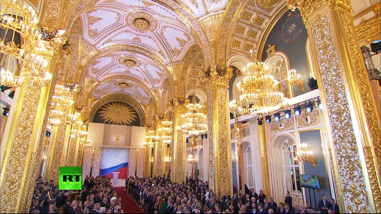 Государственный кремлевский дворец внутри