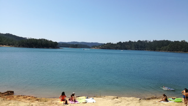 água cristalina da albufeira castelo de Bode água cristalina da albufeira castelo de Bode