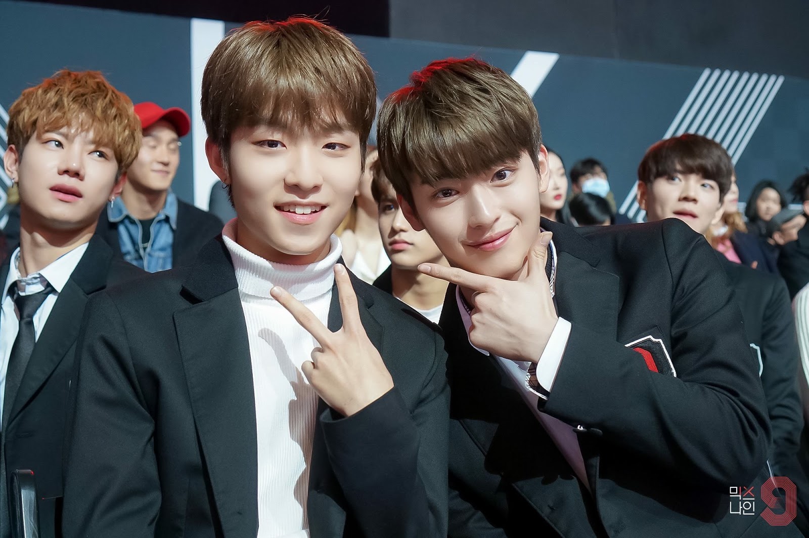 마이틴의 비주얼 멤버인..